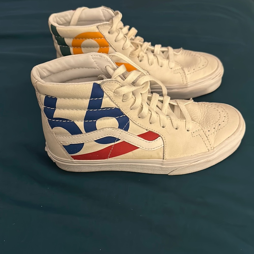 Youth skating vans